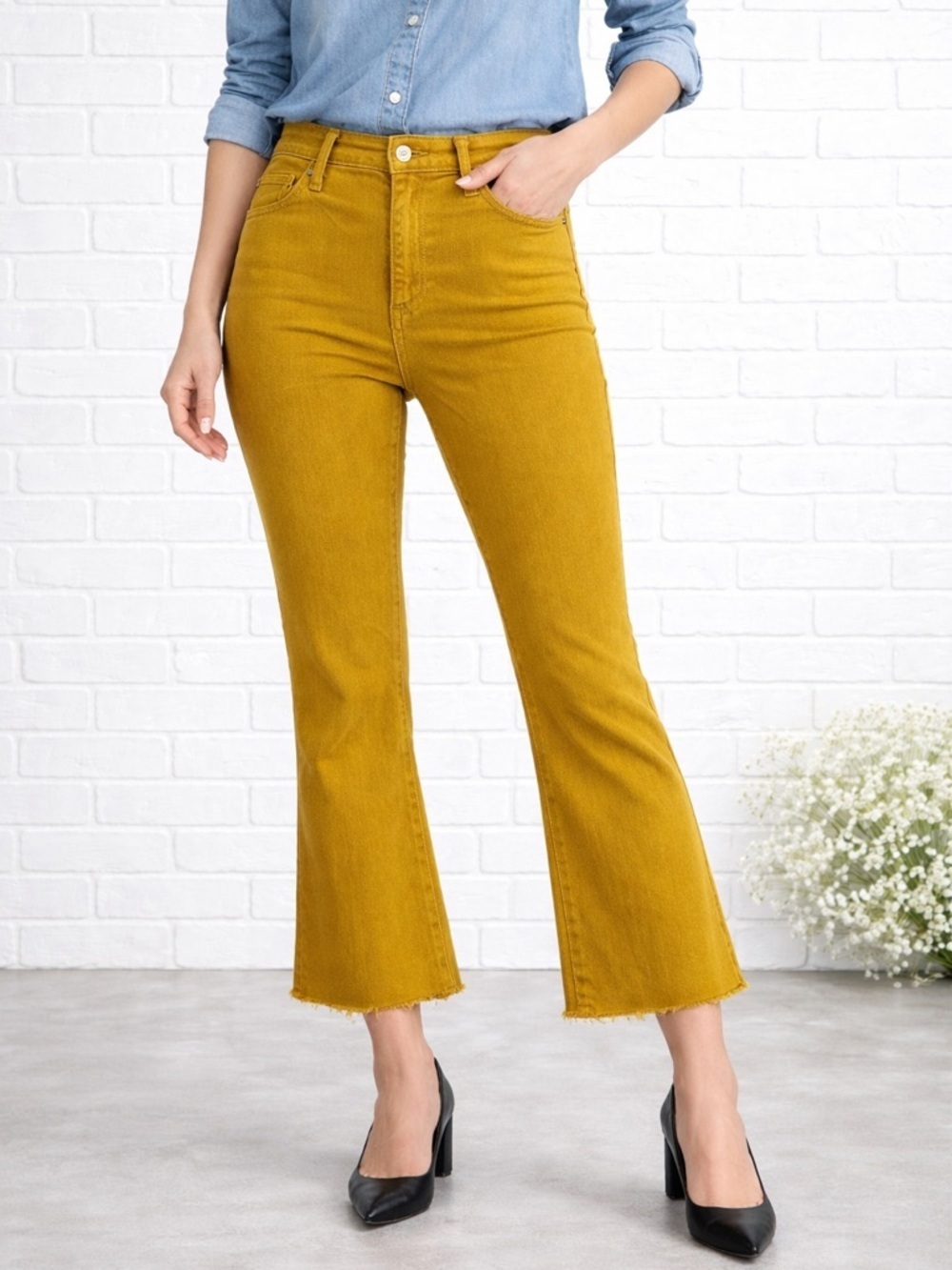AG Adriano Goldschmied Jodie High Rise Slim Flare Crop Jeans in Mustard Size 25